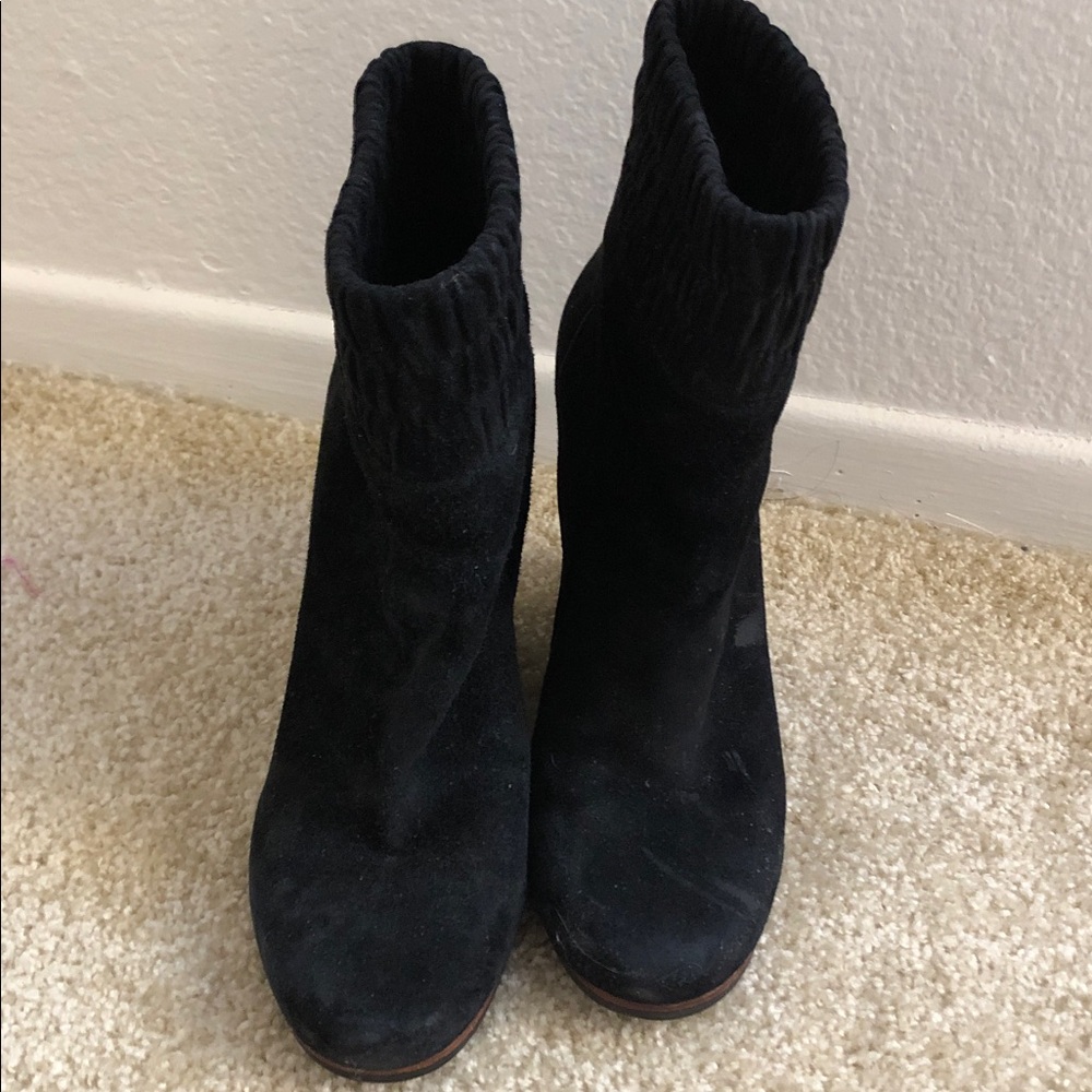 DV By Dolce Vita Booties Women’s Size 6 Black Suede Ankle Wedge Booties